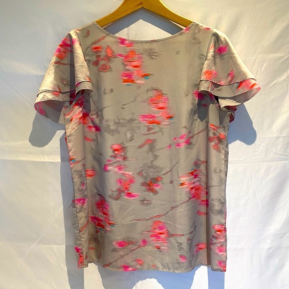 Banana Republic Watercolor Abstract Ruffle Sleeve Blouse Grey Pink, size L - Picture 1 of 6